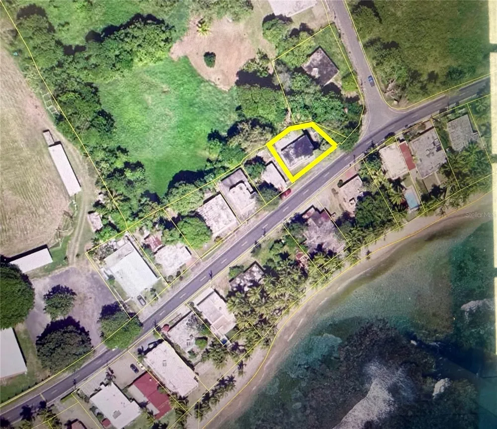 carr #3 JUST 1 MINUTE BEACH Patillas, PR 00723