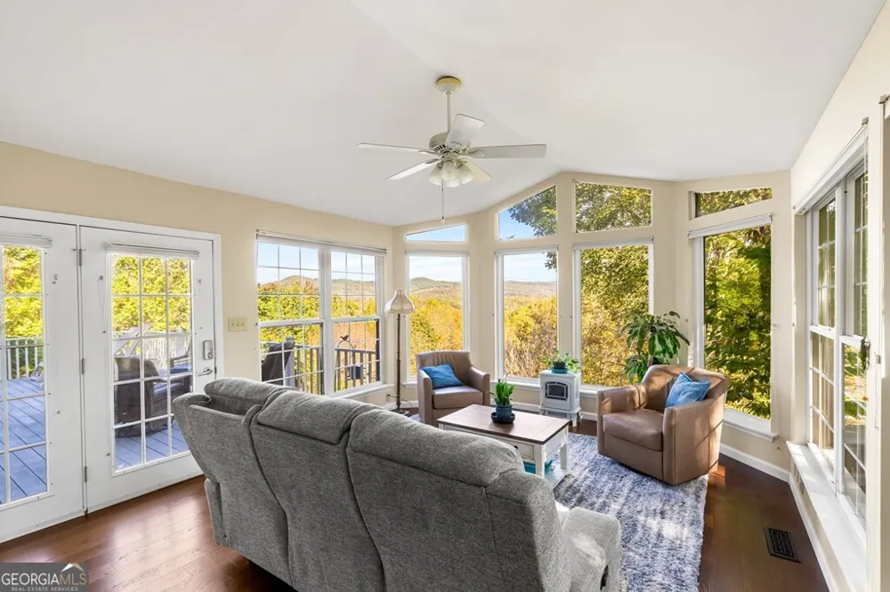 295 White Oak DR Warne, NC 28909