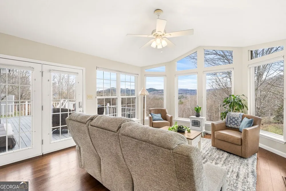 295 White Oak DR Warne, NC 28909