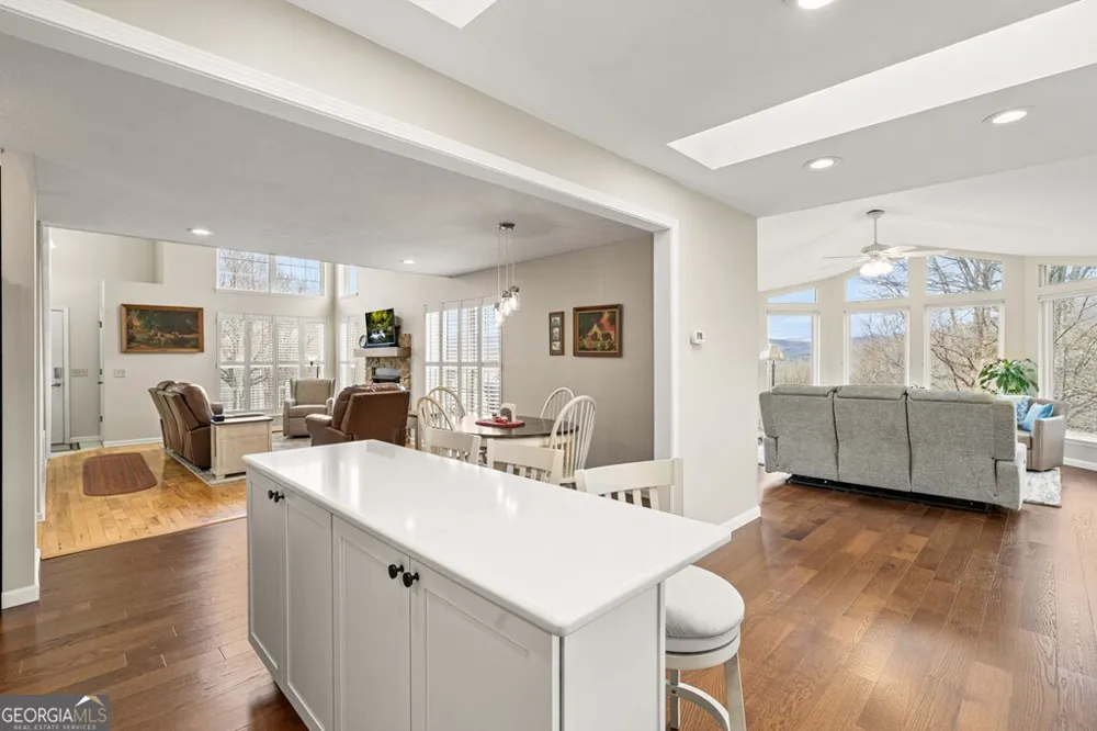 295 White Oak DR Warne, NC 28909