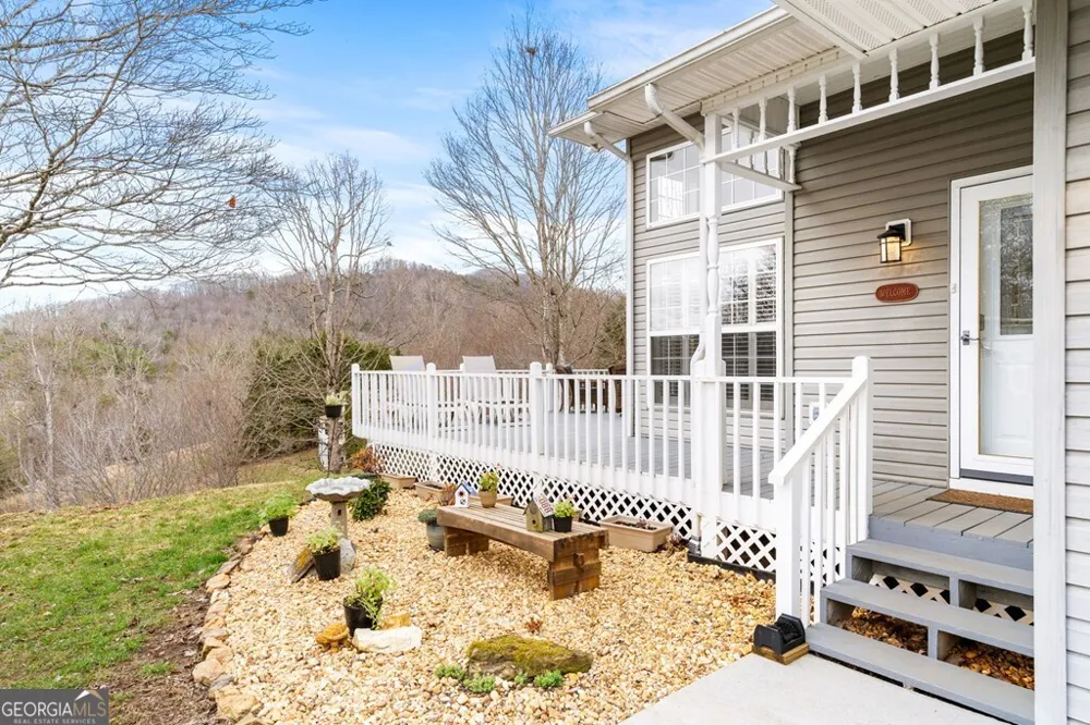 295 White Oak DR Warne, NC 28909