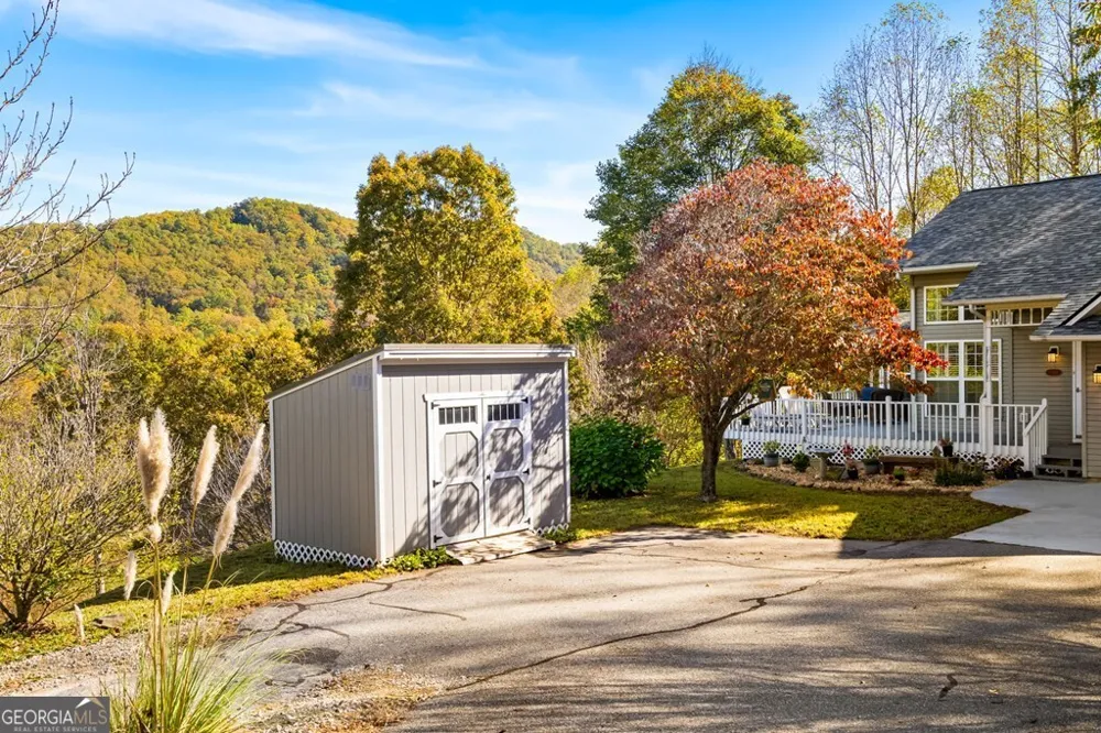 295 White Oak DR Warne, NC 28909