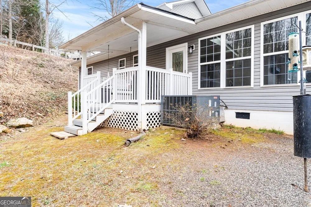295 White Oak DR Warne, NC 28909