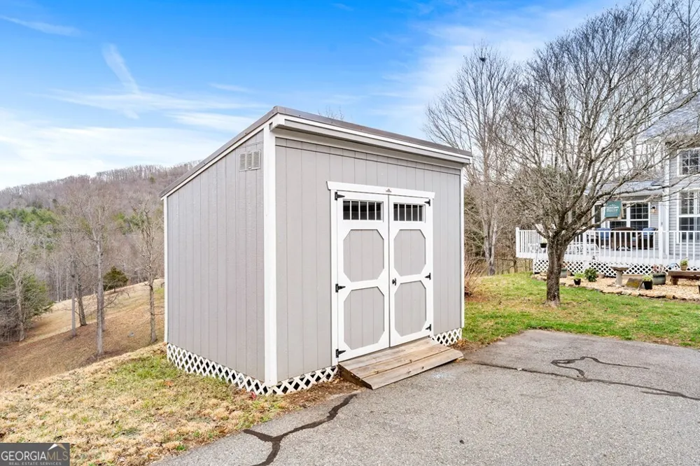 295 White Oak DR Warne, NC 28909