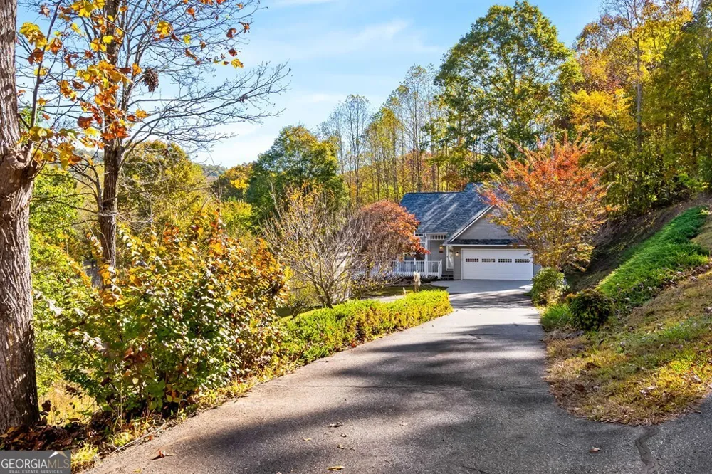 295 White Oak DR Warne, NC 28909
