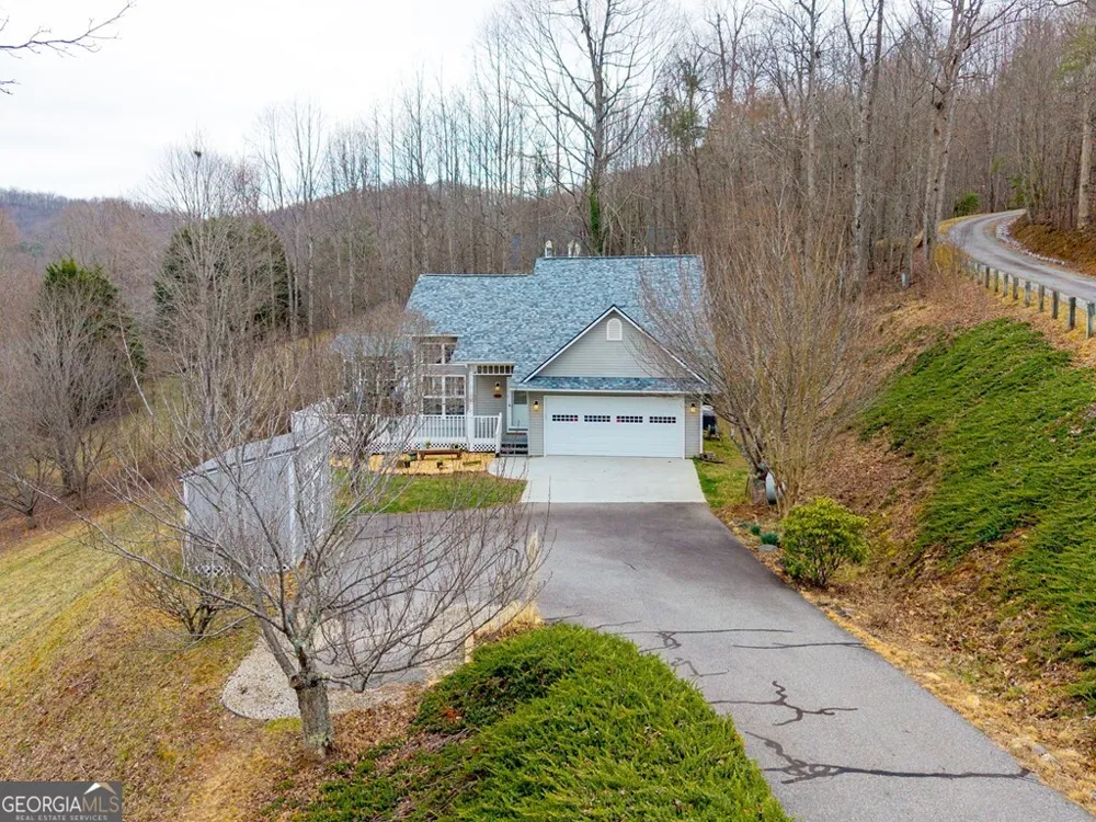295 White Oak DR Warne, NC 28909