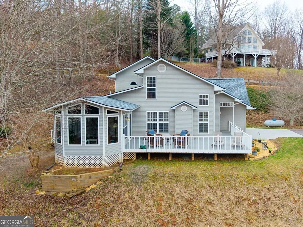 295 White Oak DR Warne, NC 28909