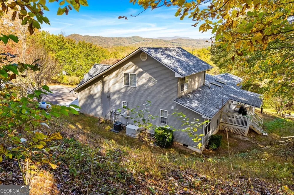 295 White Oak DR Warne, NC 28909