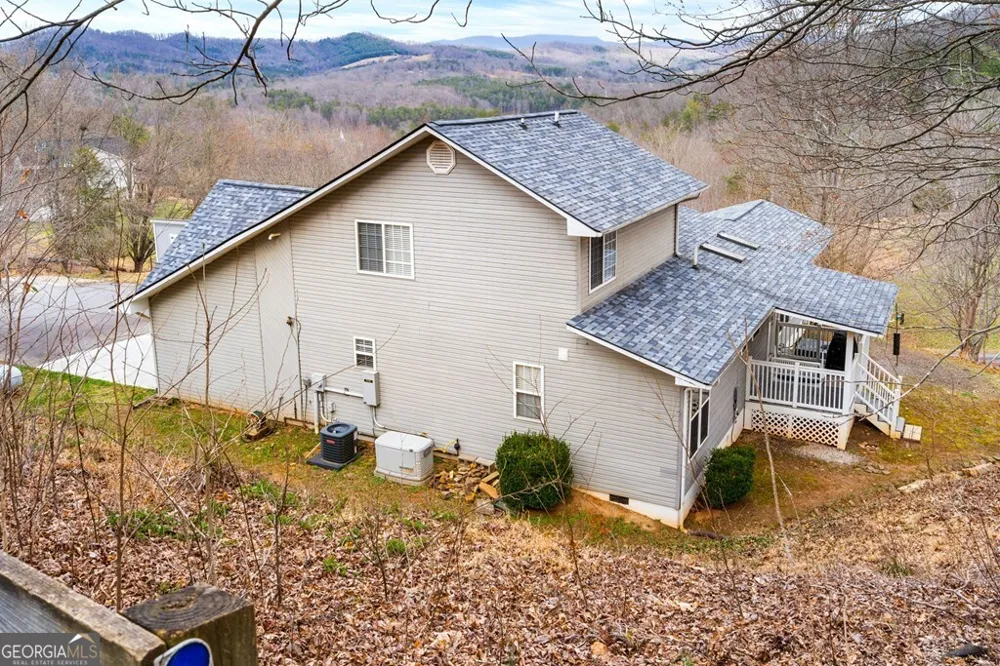 295 White Oak DR Warne, NC 28909