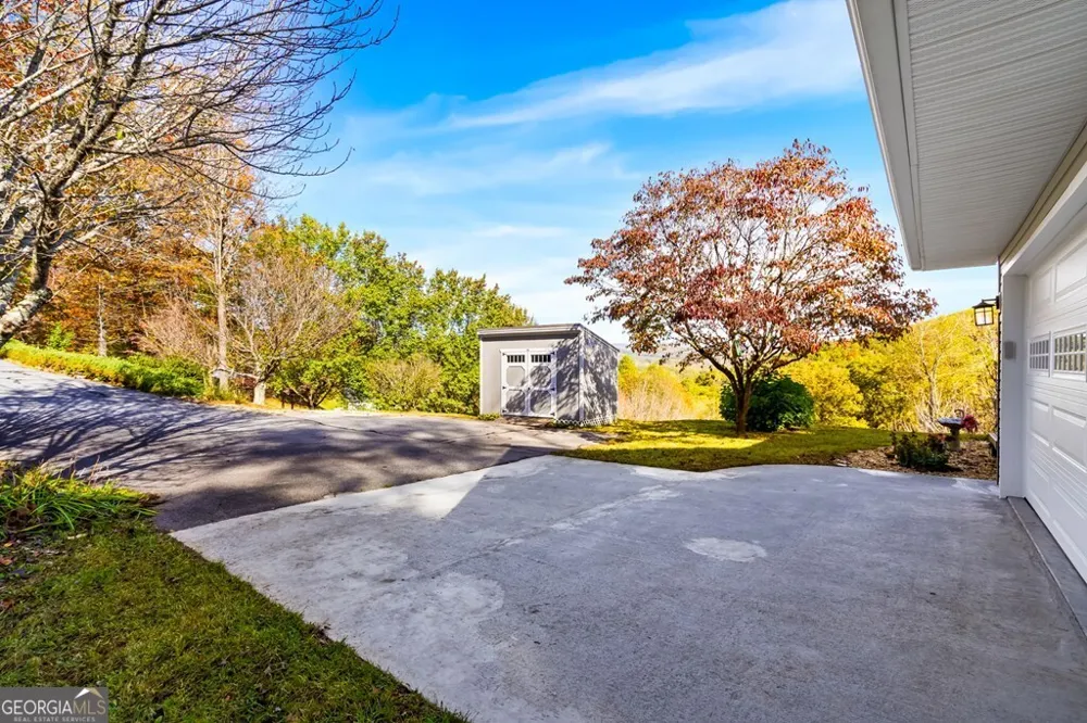 295 White Oak DR Warne, NC 28909