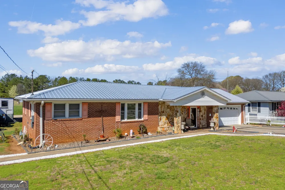 88 Maurice WAY Lavonia, GA 30553