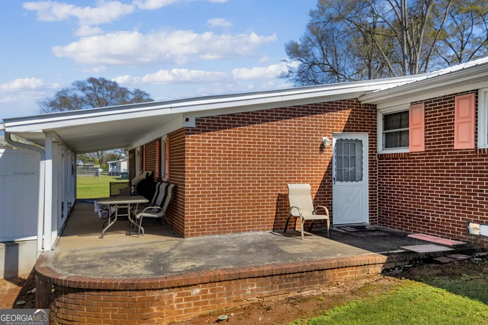88 Maurice WAY Lavonia, GA 30553
