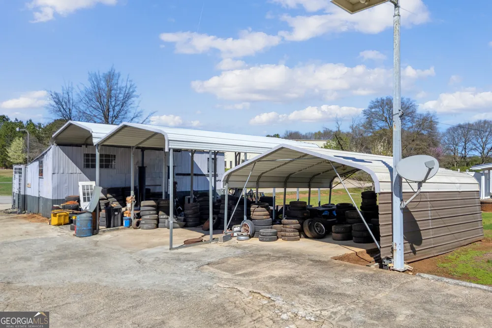 88 Maurice WAY Lavonia, GA 30553