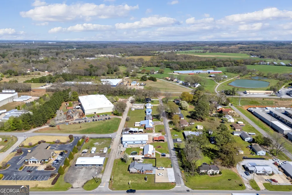 88 Maurice WAY Lavonia, GA 30553