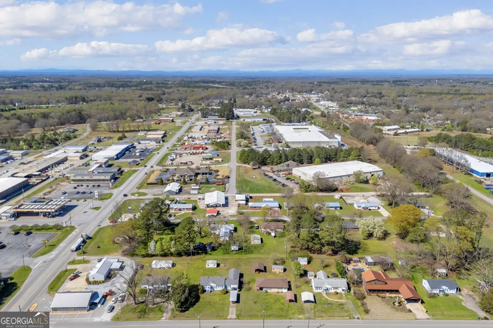 88 Maurice WAY Lavonia, GA 30553