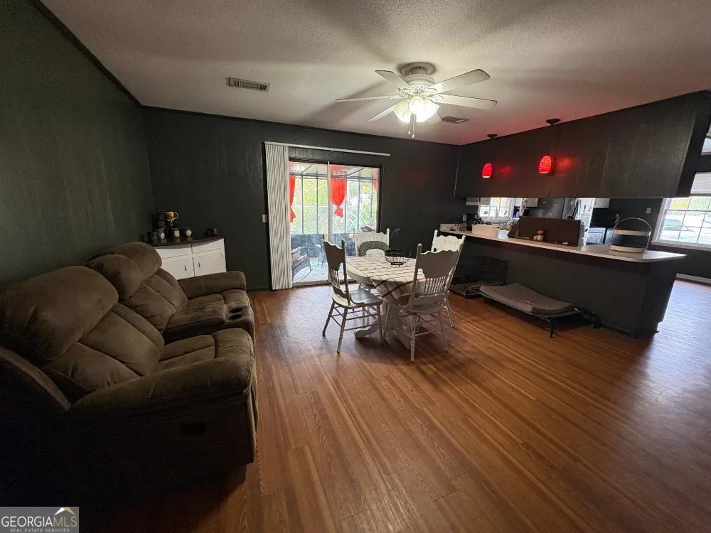 2103 Aimwell RD Vidalia, GA 30474