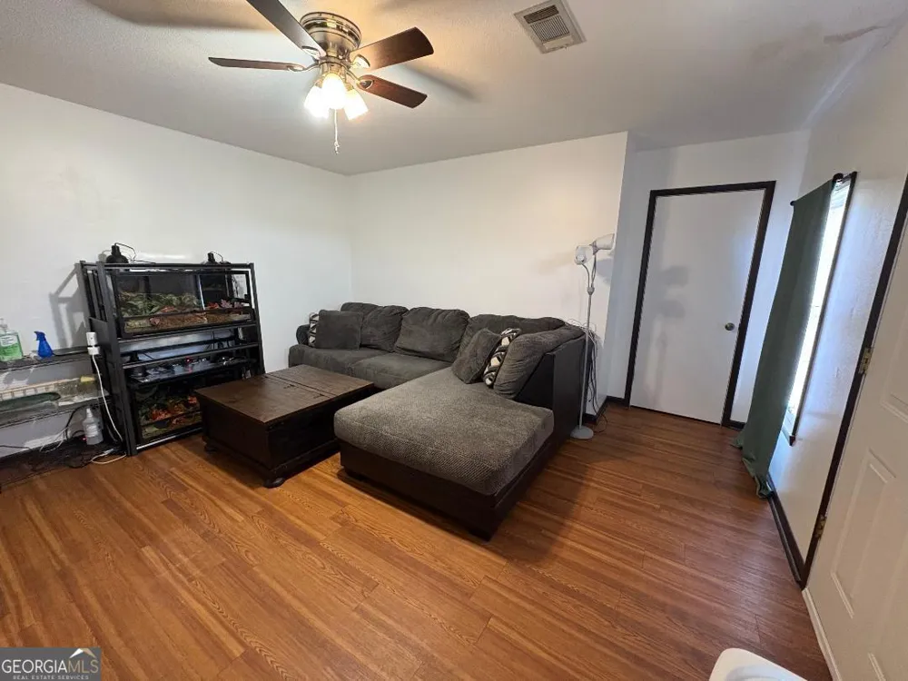 2103 Aimwell RD Vidalia, GA 30474
