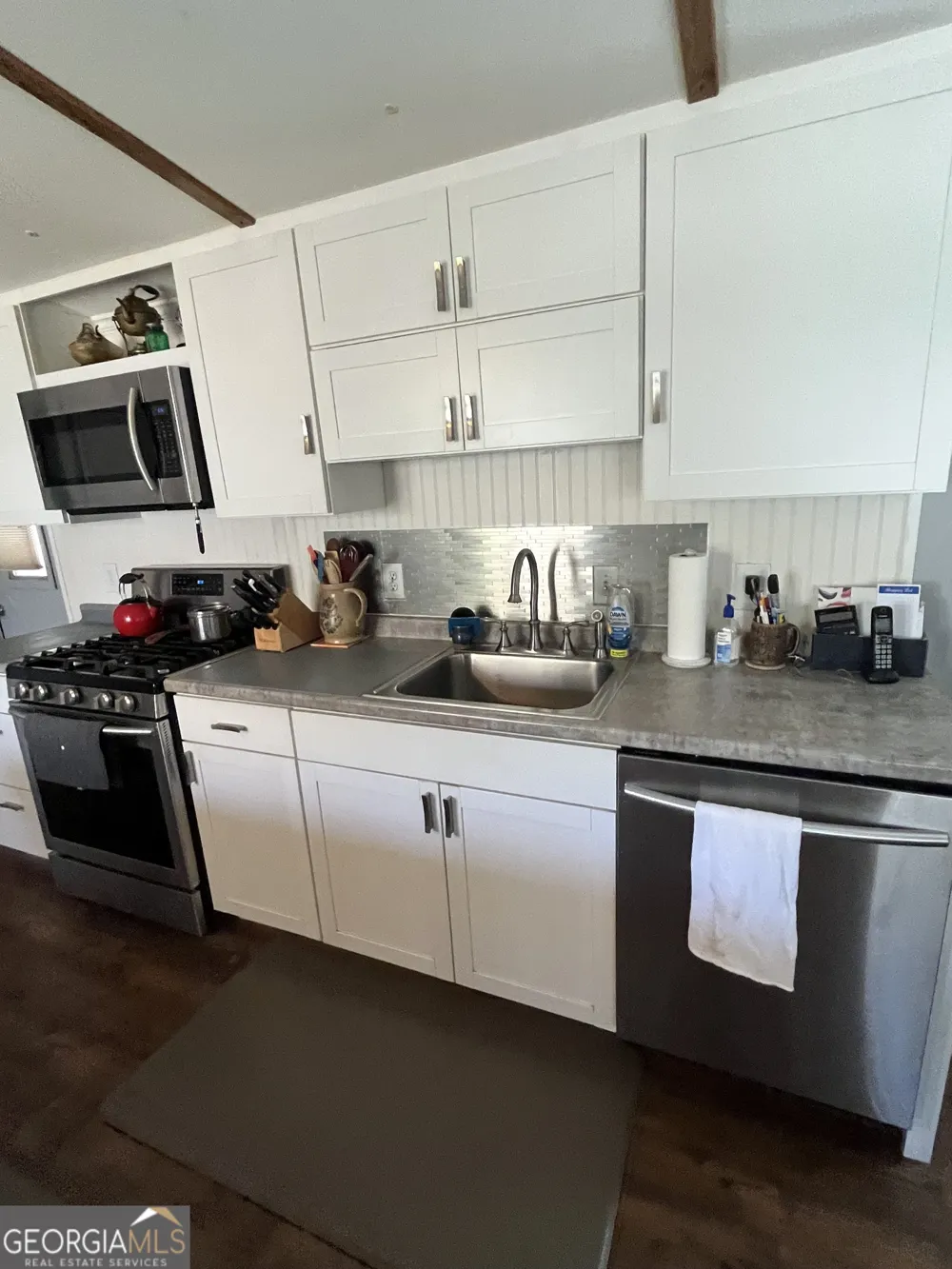 32 Nelson LN Hiawassee, GA 30546