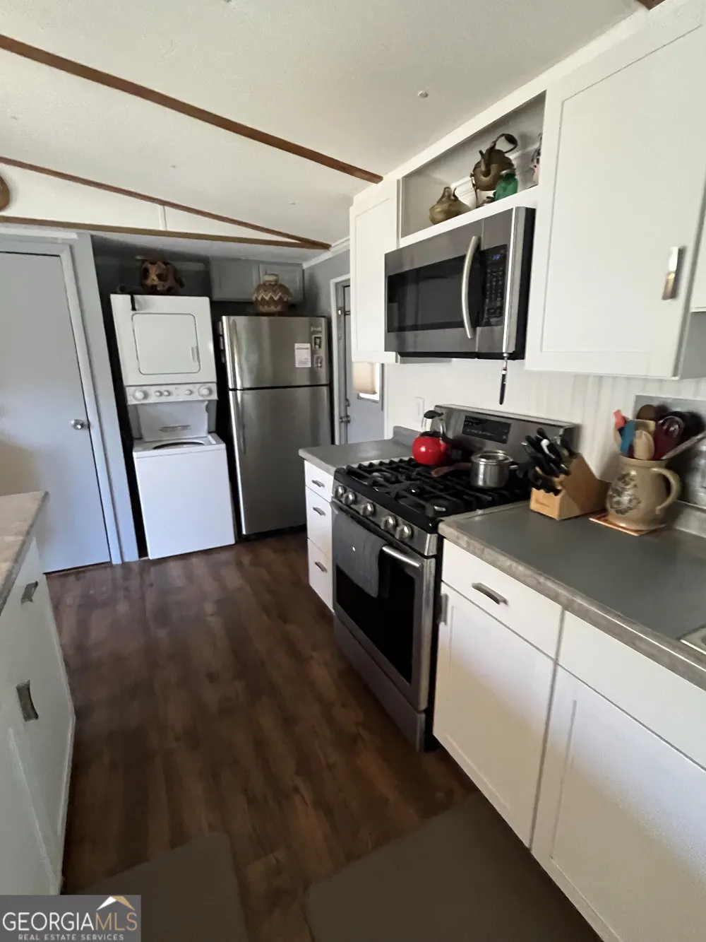 32 Nelson LN Hiawassee, GA 30546