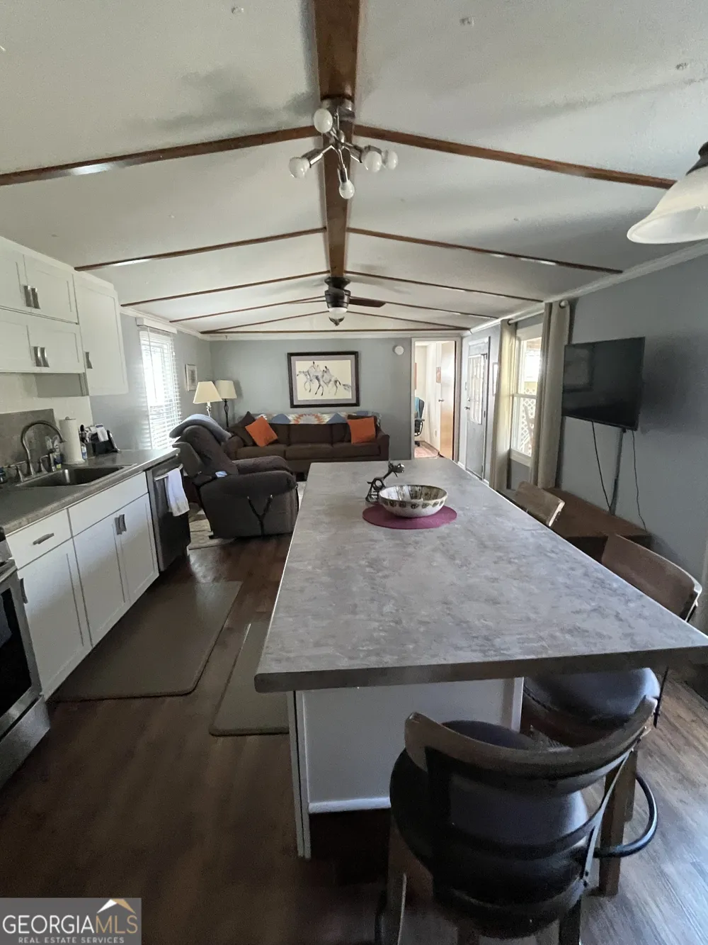 32 Nelson LN Hiawassee, GA 30546