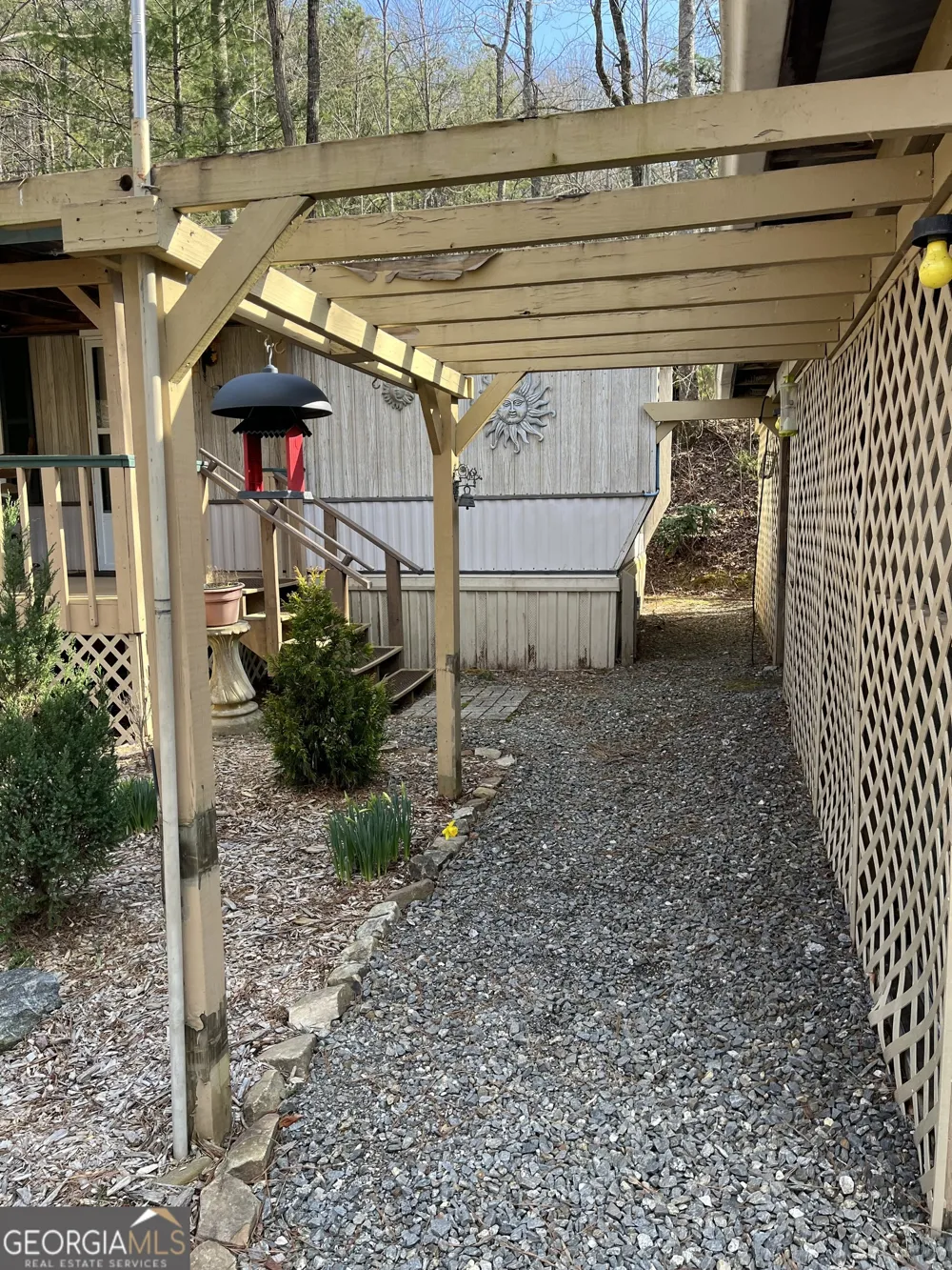 32 Nelson LN Hiawassee, GA 30546