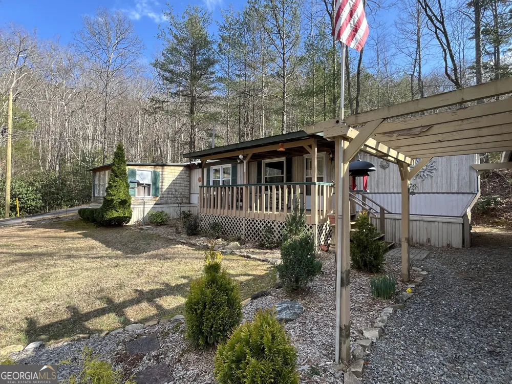 32 Nelson LN Hiawassee, GA 30546