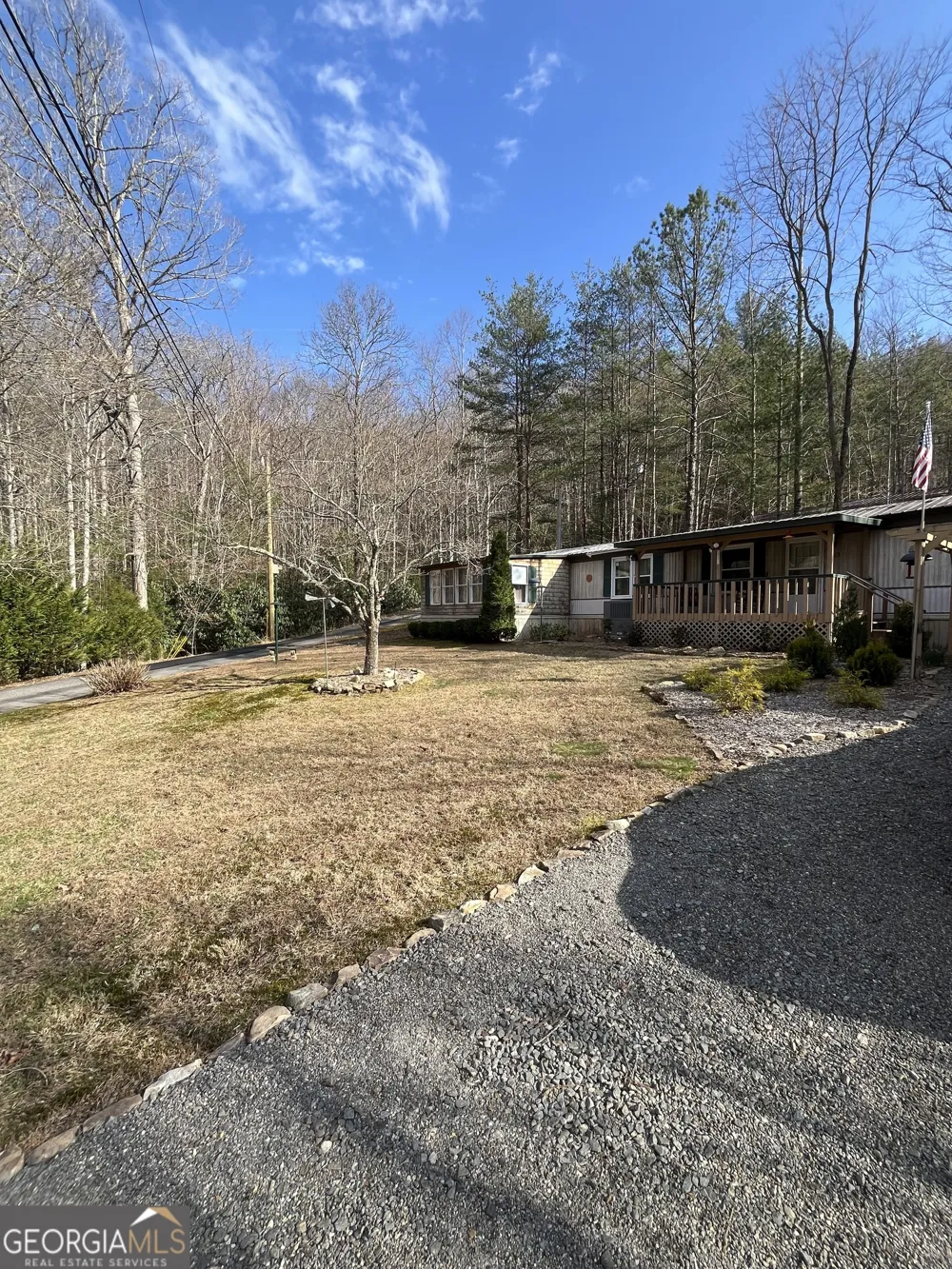 32 Nelson LN Hiawassee, GA 30546