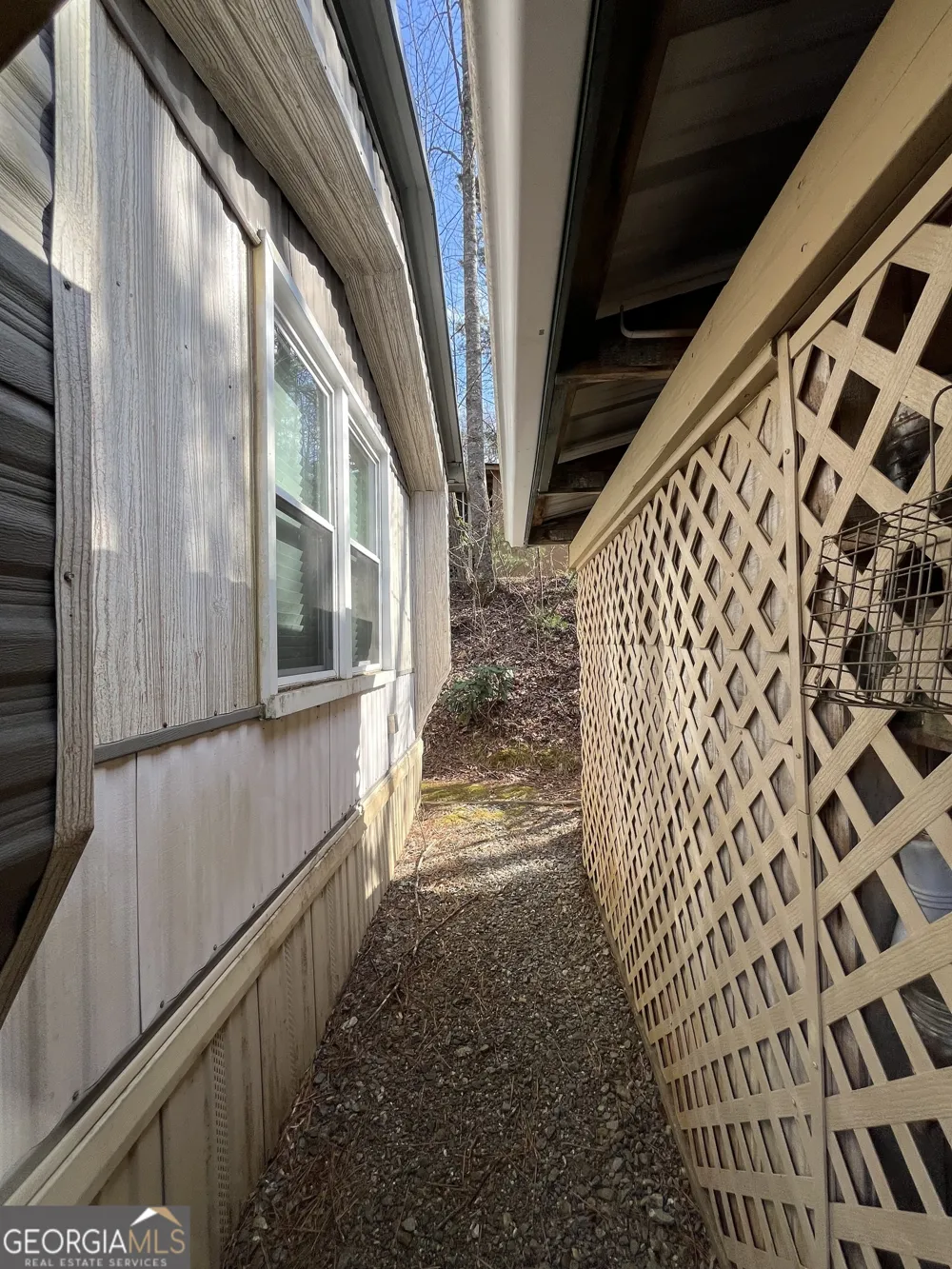 32 Nelson LN Hiawassee, GA 30546