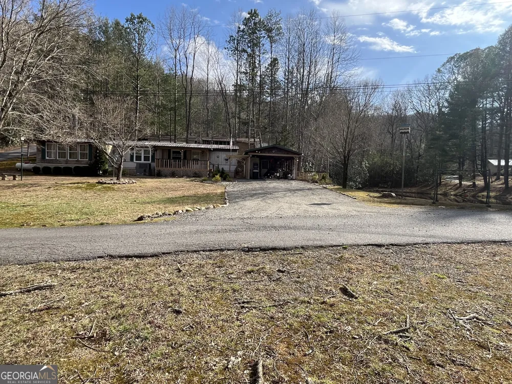 32 Nelson LN Hiawassee, GA 30546
