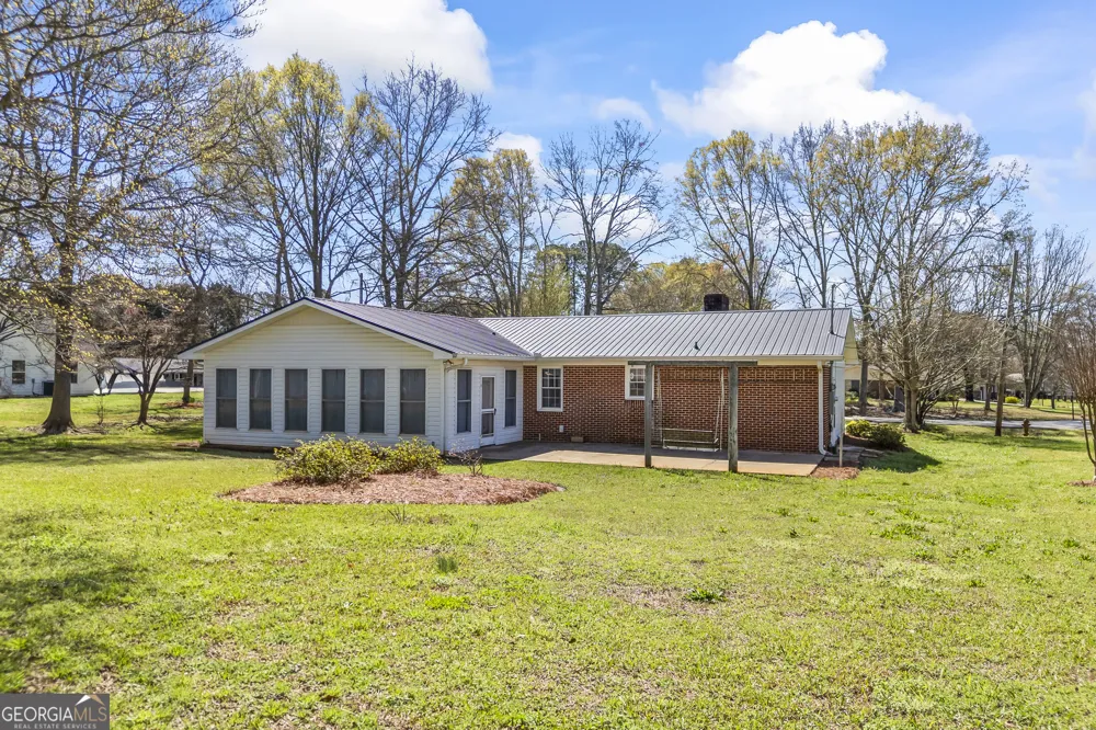 131 Roosevelt BLVD Commerce, GA 30529