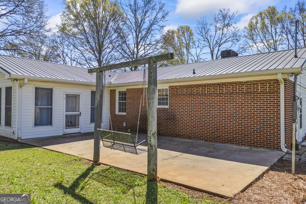 131 Roosevelt BLVD Commerce, GA 30529