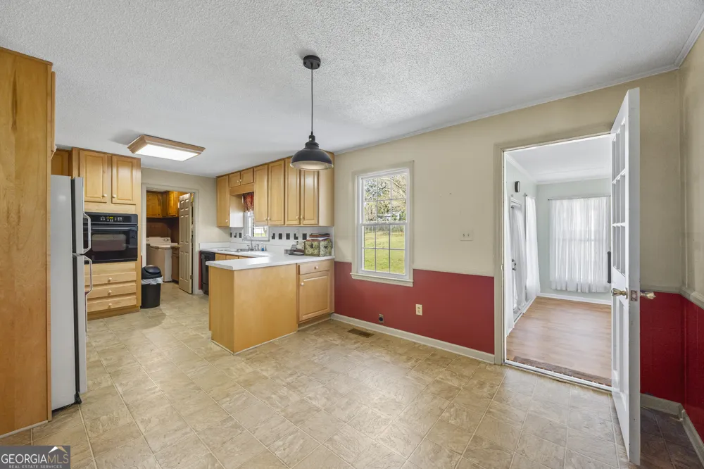 131 Roosevelt BLVD Commerce, GA 30529