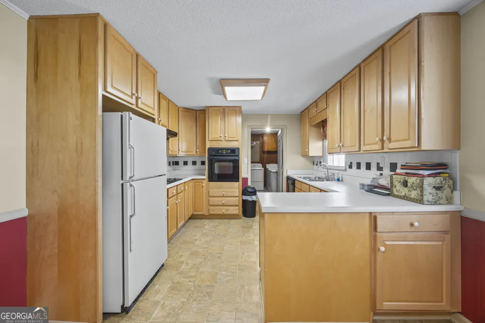 131 Roosevelt BLVD Commerce, GA 30529