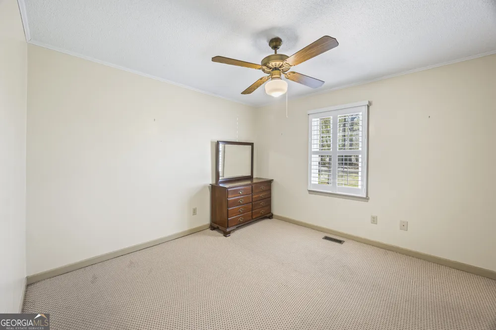 131 Roosevelt BLVD Commerce, GA 30529