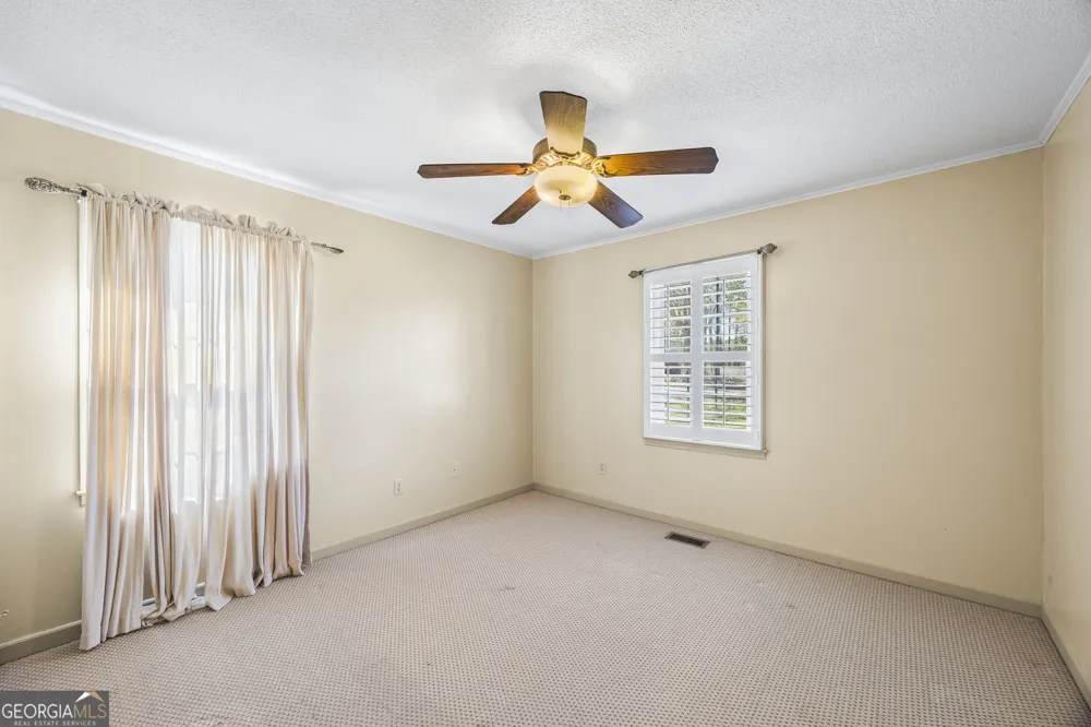 131 Roosevelt BLVD Commerce, GA 30529