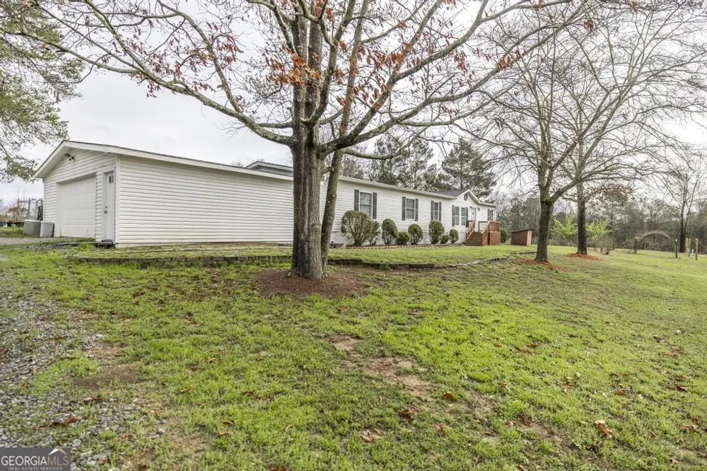 319 Pope RD Roberta, GA 31078