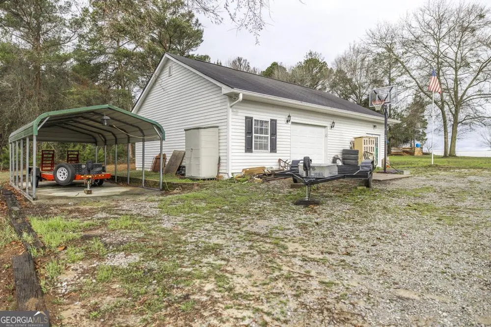 319 Pope RD Roberta, GA 31078