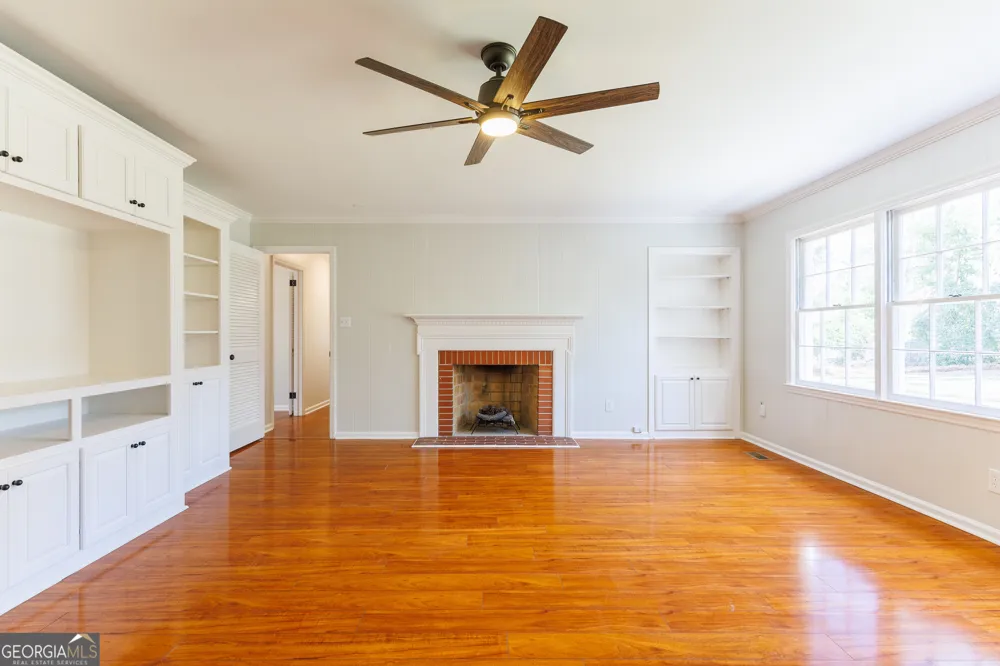2307 Riverhill DR Valdosta, GA 31602