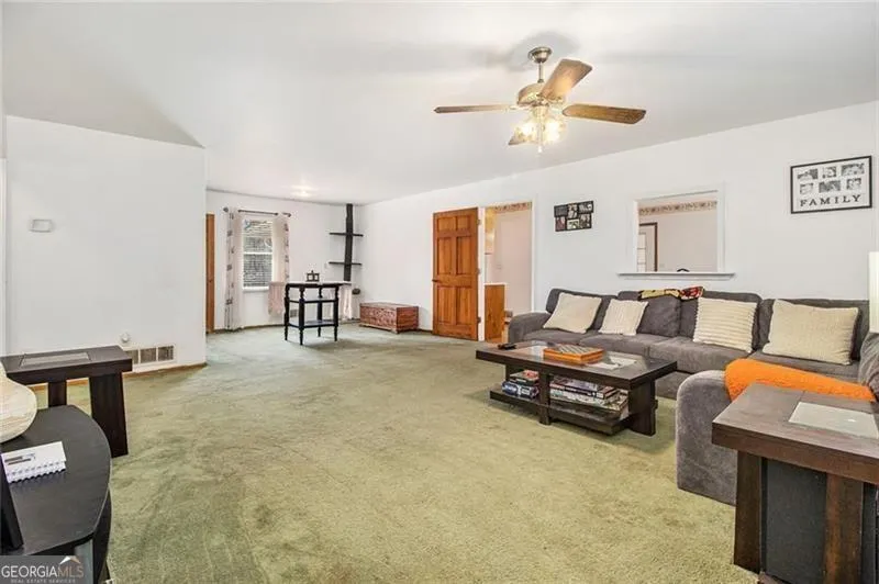 490 Dorsey RD Hampton, GA 30228