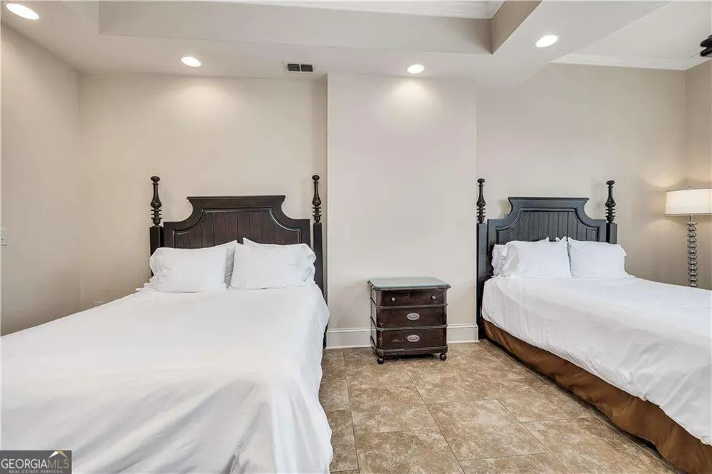 1015 Beachview DR St. Simons, GA 31522