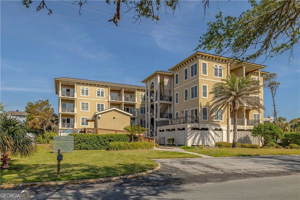 1015 Beachview DR St. Simons, GA 31522