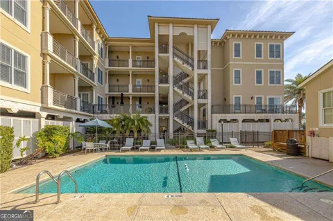 1015 Beachview DR