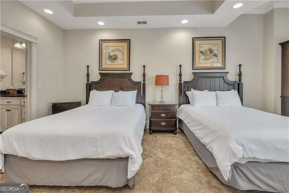 1015 Beachview DR St. Simons, GA 31522