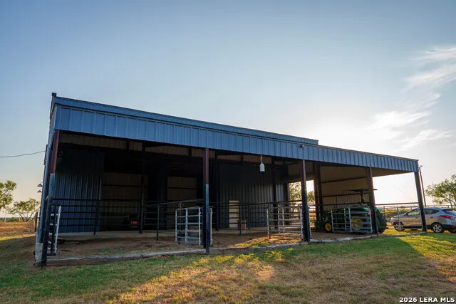 5002 fm 476 Poteet, TX 78065