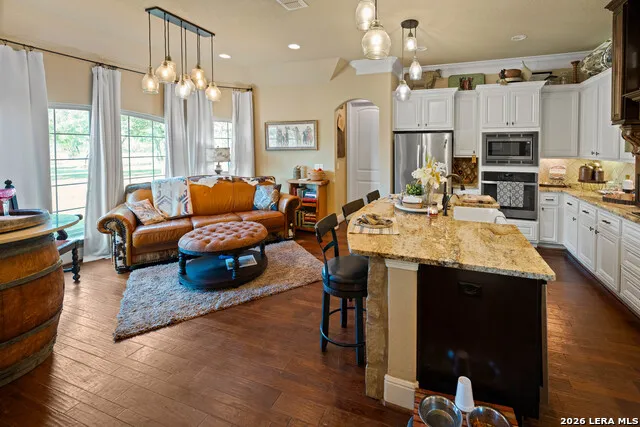 5002 fm 476 Poteet, TX 78065