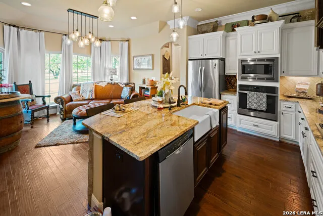 5002 fm 476 Poteet, TX 78065