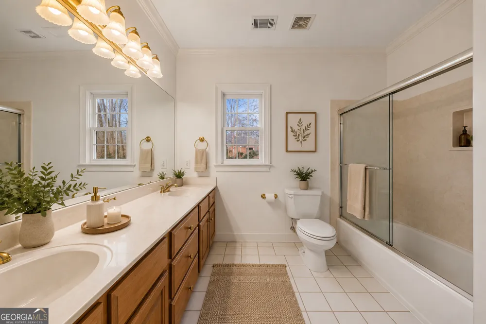 1171 River RUN Bishop, GA 30621