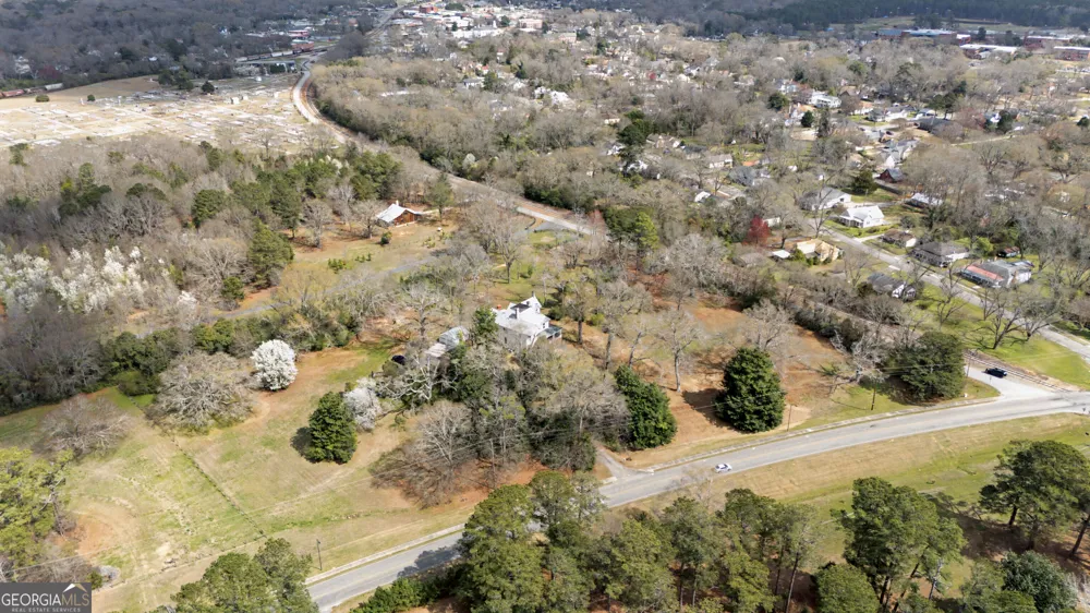 275 Rose AVE Barnesville, GA 30204