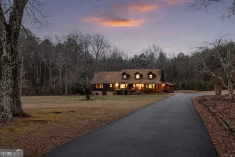446 Jamestown RD