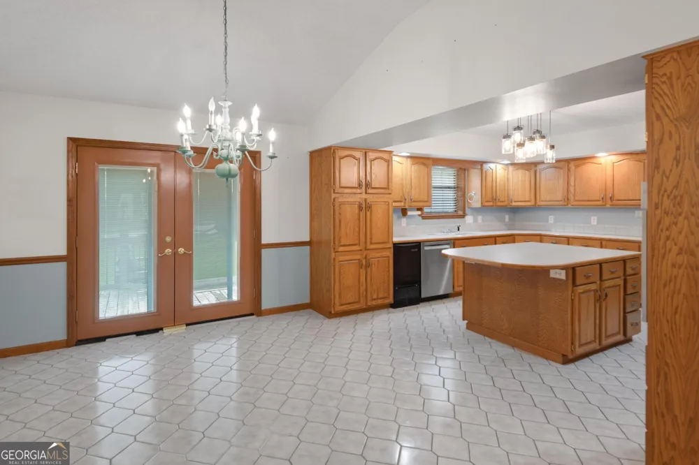 4909 Perry RD Claxton, GA 30417
